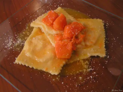 Ravioloni ripieni di zucca
