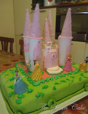 La torta castello delle principesse Disney