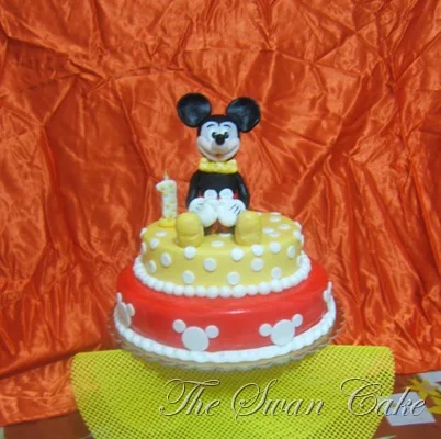 Mickey Mouse cake
