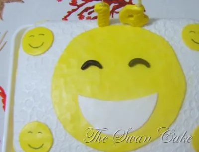 Smile cake